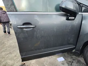 Foto de PUERTA DELANTERA DERECHA PEUGEOT 5008 1.6 HDi FAP CAT (9HZ / DV6TED4) (109 CV / 80 KW) foto 2