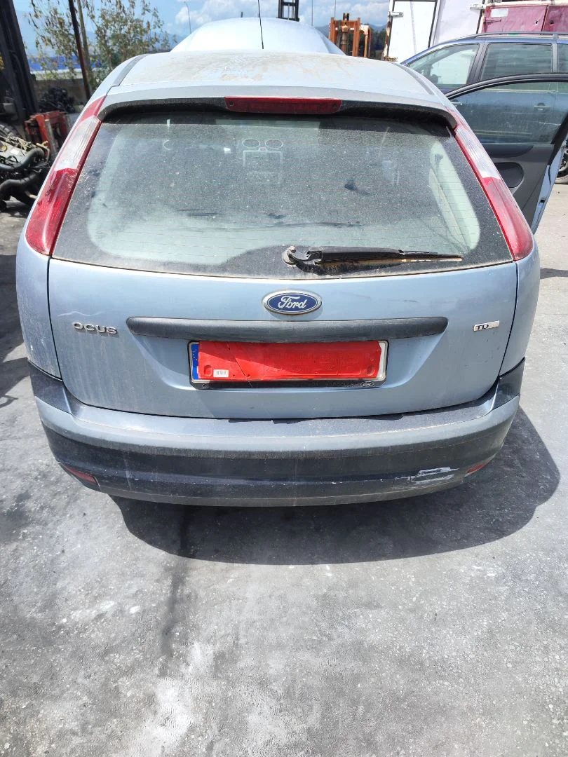 Foto de PORTON TRASERO FORD FOCUS BERLINA (CAP) 1.6 TDCi CAT (90 CV / 66 KW) referencia 1487316