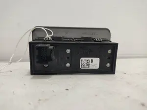 Foto de MANDO MULTIFUNCION JAGUAR XF 2.7 V6 Diesel CAT (207 CV / 152 KW) referencia 8X2311654BC foto 2