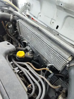 Foto de CONDENSADOR / RADIADOR  AIRE ACONDICIONADO RENAULT KANGOO I (F/KC0) 1.9 dCi Diesel CAT (84 CV / 62 KW) referencia 8200757789