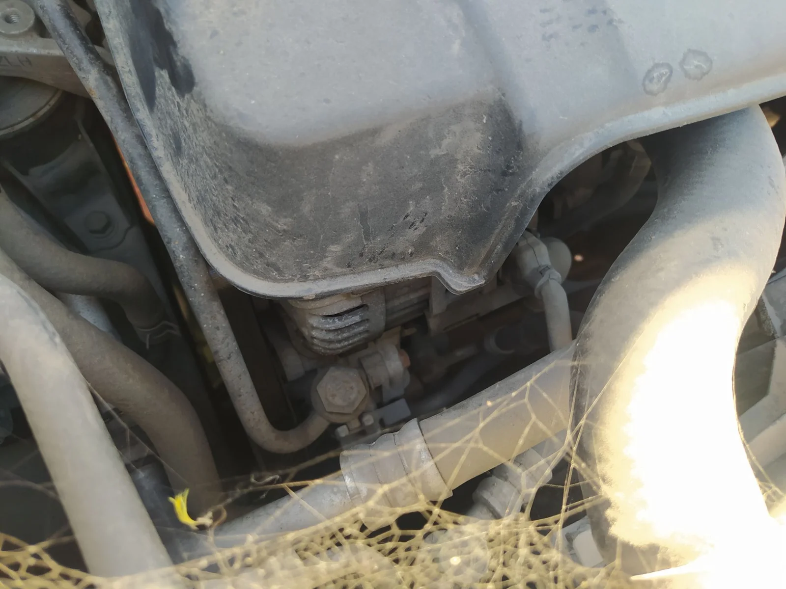 Foto de ALTERNADOR HYUNDAI TUCSON (JM) 2.0 CRDi CAT (113 CV / 83 KW) referencia 37300-27013