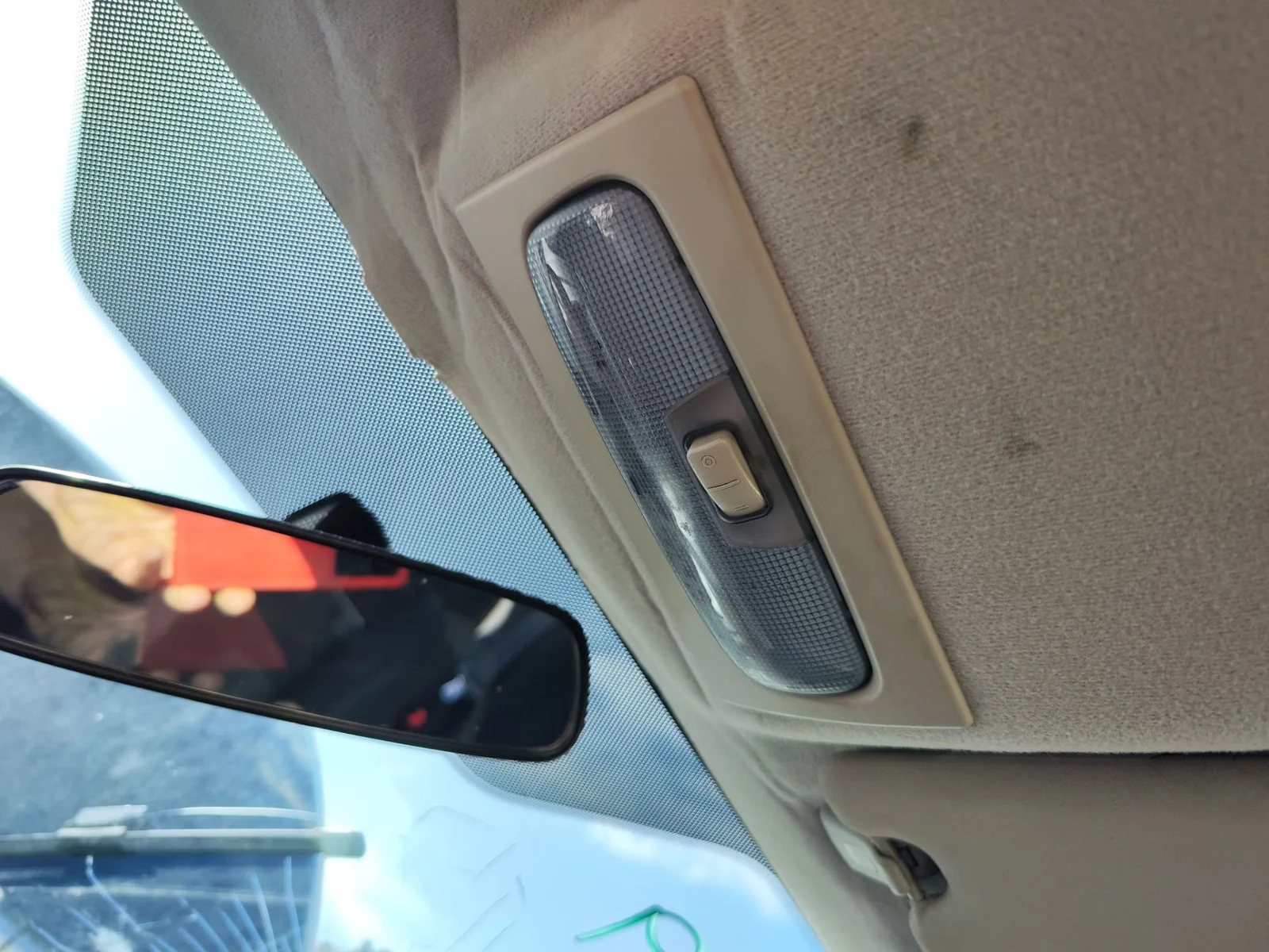 Foto de LUZ INTERIOR FORD FIESTA (CNN) 1.5 TDCi CAT (75 CV / 55 KW) referencia 1930713