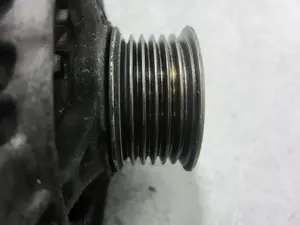 Foto de ALTERNADOR FORD FOCUS FAMILIAR (CAK) 1.6 16V CAT (101 CV / 74 KW) referencia 63321679 foto 5