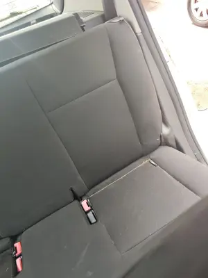 Foto de ASIENTO TRASERO MEDIO RENAULT CLIO III 1.2 16V (75 CV / 55 KW) foto 2
