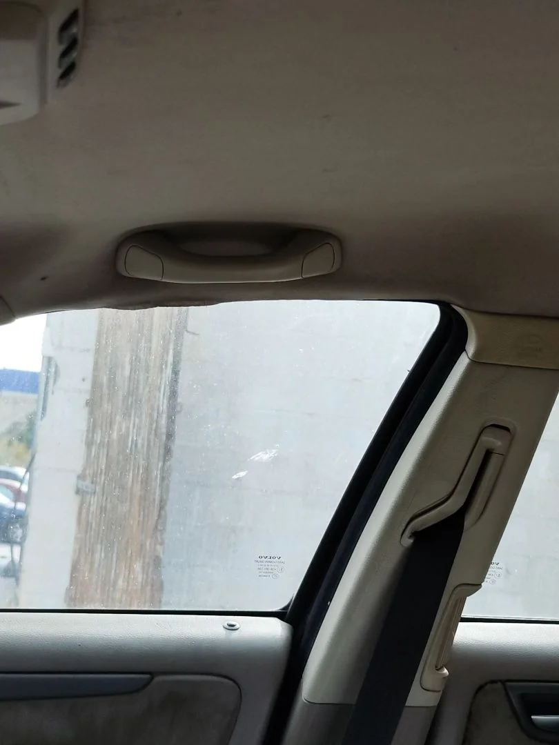 Foto de ASIDERO TECHO DELANTERO DERECHO VOLVO S60 BERLINA 2.4 Diesel (126 CV / 93 KW) referencia 9478381