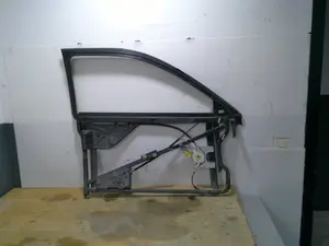 Foto de ELEVALUNAS DELANTERO IZQUIERDO AUDI A3 (8L) 1.9 TDI (101 CV / 74 KW) referencia 8L3837753A foto 2