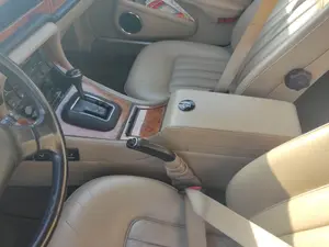 Foto de CONSOLA CENTRAL JAGUAR XJ 4.0 CAT (222 CV / 163 KW)
