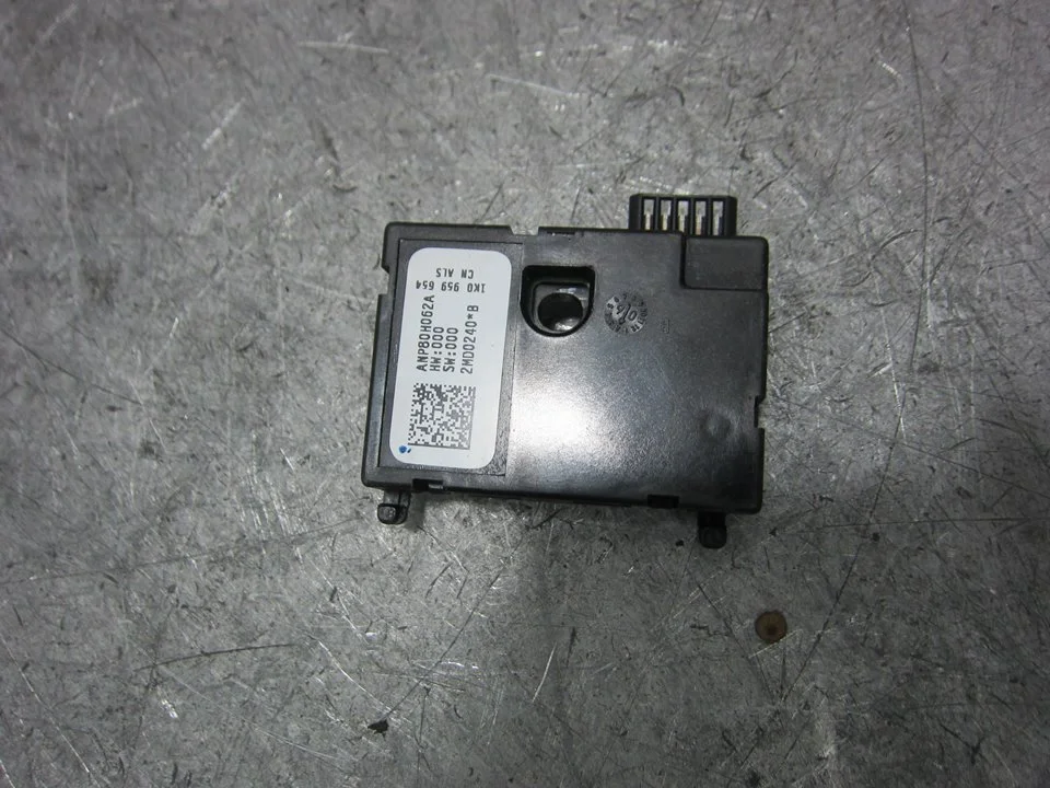 Foto de SENSOR ANGULO DE GIRO SEAT LEON (1P1) 1.9 TDI (105 CV / 77 KW) referencia 1K0959654