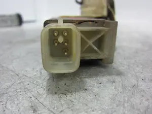 Foto de CERRADURA PUERTA DELANTERA IZQUIERDA OPEL ASTRA F BERLINA 1.6 CAT (101 CV / 74 KW) referencia 90493701 foto 5