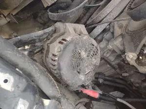Foto de ALTERNADOR BMW SERIE Z4 ROADSTER (E89) 2.5 24V CAT (204 CV / 150 KW)