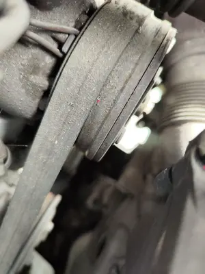 Foto de ALTERNADOR OPEL ASTRA H BERLINA 1.7 16V CDTI (110 CV / 81 KW)
