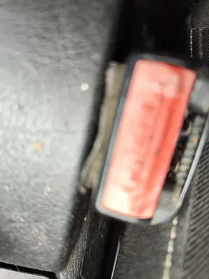 Foto de PRETENSOR AIRBAG IZQUIERDO PEUGEOT 207 1.4 16V CAT (KFU / ET3J4) (88 CV / 65 KW)
