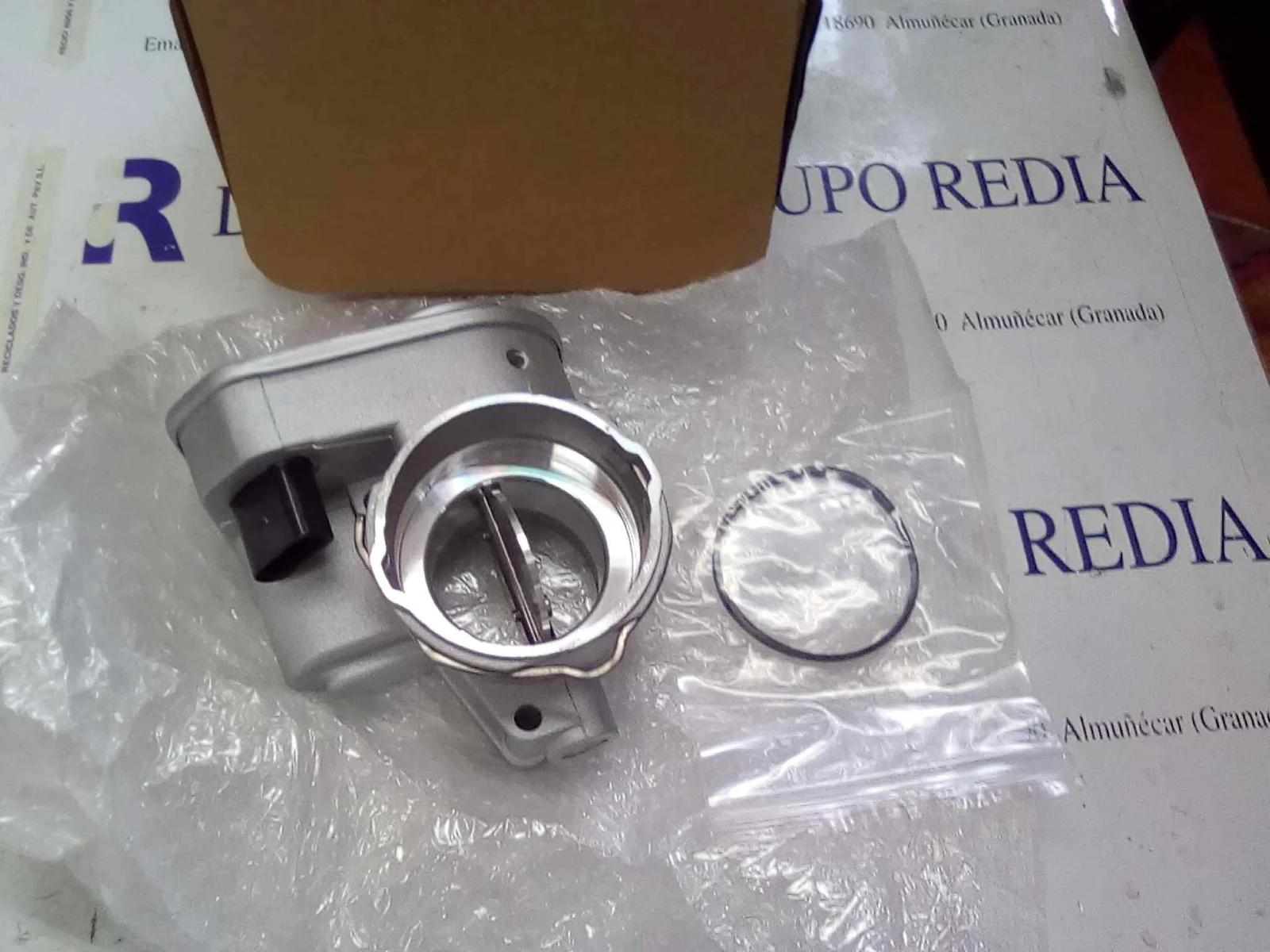 Foto de CAJA MARIPOSA SKODA SUPERB (3T4) referencia 038128063