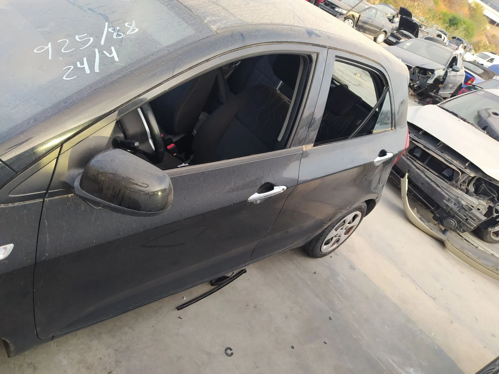 Foto de MANETA EXTERIOR DELANTERA IZQUIERDA KIA PICANTO (TA) 1.0 CAT (65 CV / 48 KW) referencia 826511Y020