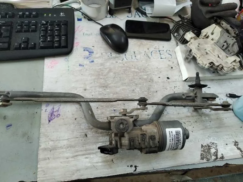 Foto de MOTOR LIMPIA DELANTERO RENAULT CLIO II FASE II (B/CB0)