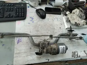 Foto de MOTOR LIMPIA DELANTERO RENAULT CLIO II FASE II (B/CB0)