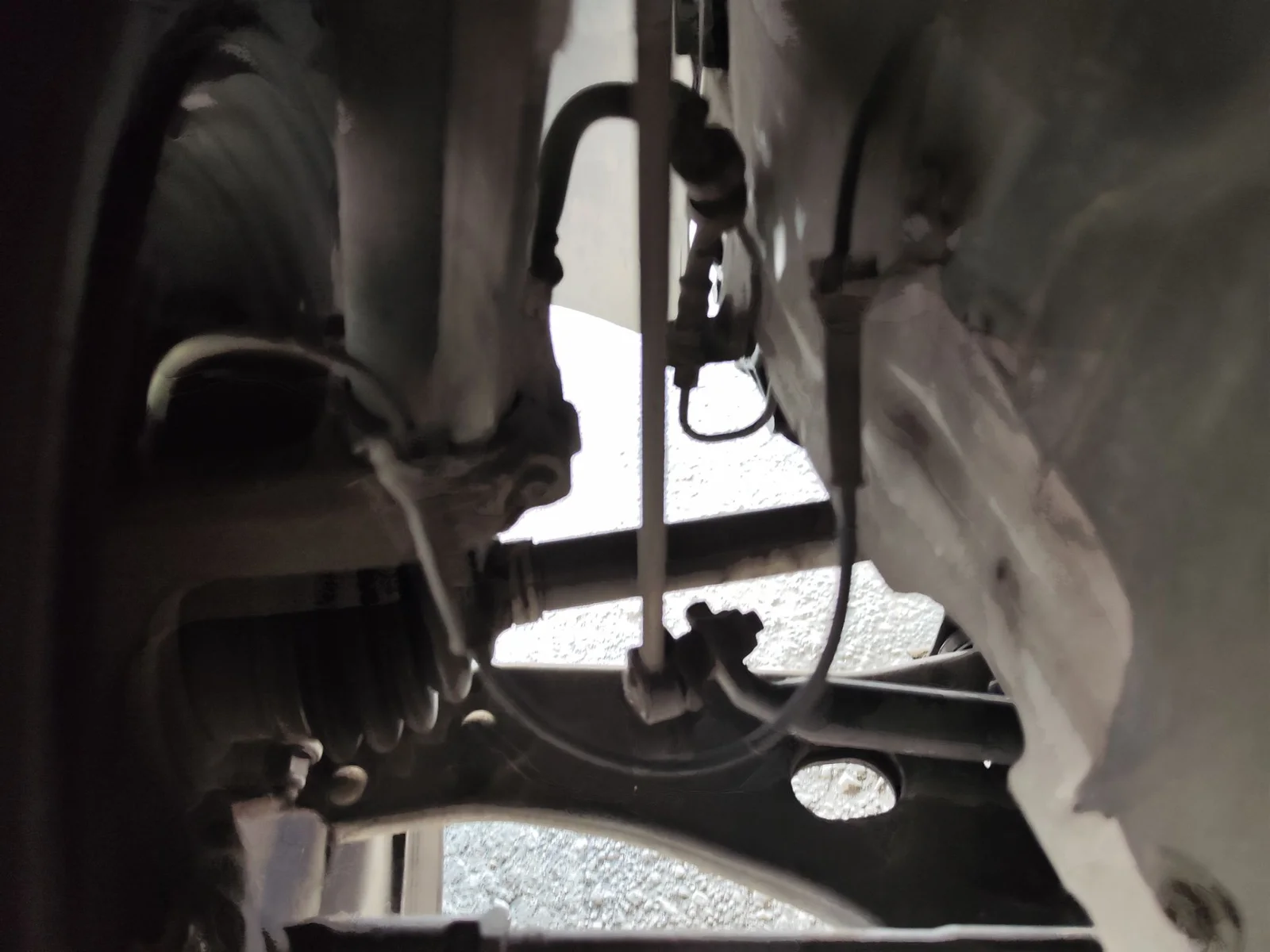 Foto de BIELETA ESTABILIZADORA DELANTERA IZQUIERDA FORD FOCUS FAMILIAR (CAK) 1.8 TDCi Turbodiesel CAT (116 CV / 85 KW)