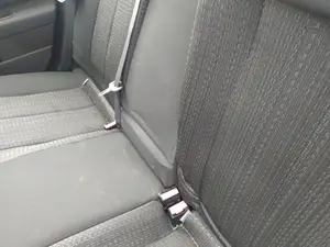 Foto de ENGANCHE CINTURON TRASERO IZQUIERDO RENAULT MEGANE II CLASSIC BERLINA 1.6 16V (112 CV / 82 KW)