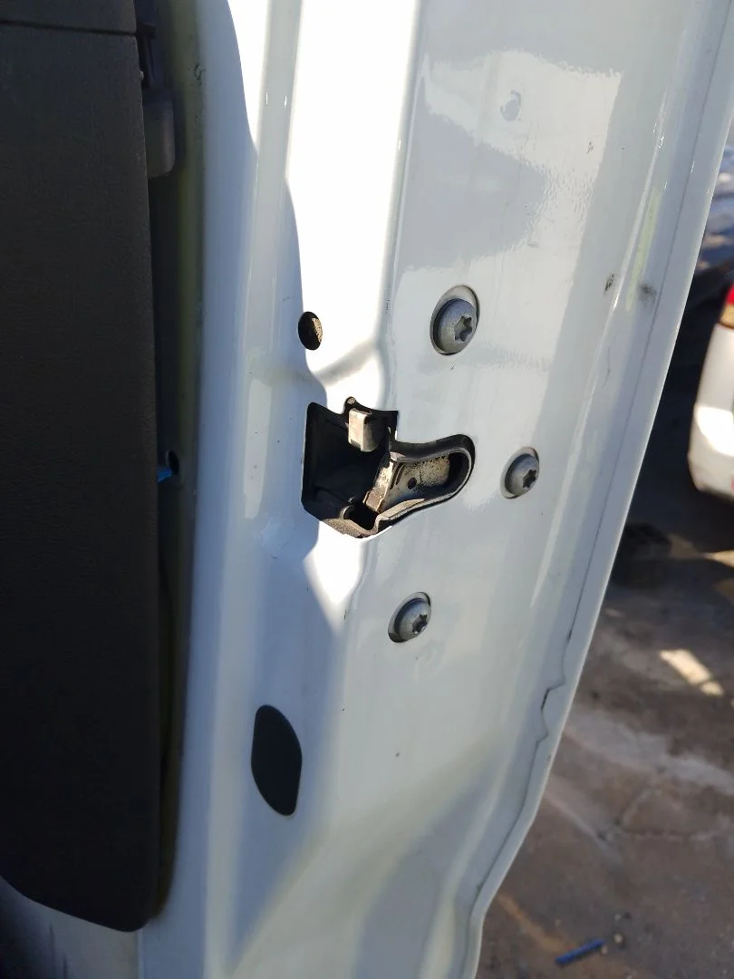 Foto de CERRADURA PUERTA DELANTERA DERECHA FIAT DUCATO 3 MAXI FURGÓN TS 35 (295) 2.3 JTD CAT (131 CV / 96 KW)