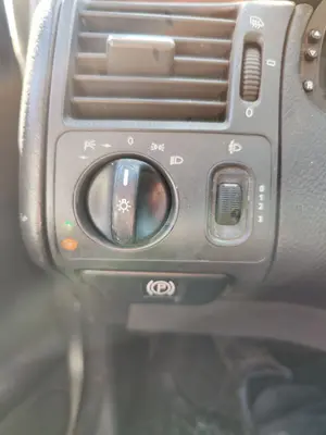Foto de MANDO LUCES MERCEDES-BENZ CLASE E (BM 210) BERLINA 2.2 CDI CAT (143 CV / 105 KW) referencia A2105450110