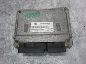 Foto de CENTRALITA MOTOR UCE SEAT IBIZA (6L1) 1.2  (64 CV / 47 KW) referencia 03E906033P