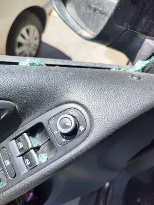 Foto de MANDO RETROVISOR VOLKSWAGEN GOLF VI (5K1)(10.2008) 2.0 TDI (110 CV / 81 KW)