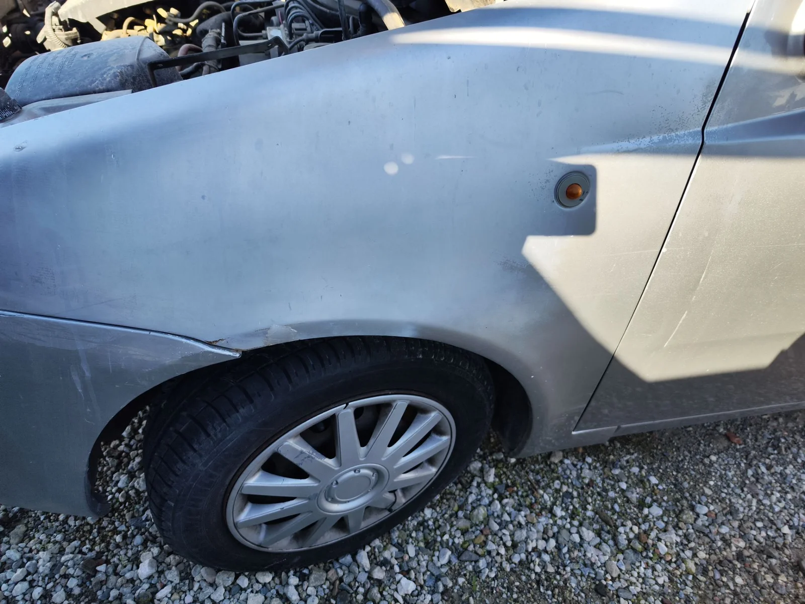 Foto de ALETA DELANTERA IZQUIERDA FIAT II PUNTO (188) BERLINA 1.3 JTD CAT (69 CV / 51 KW)