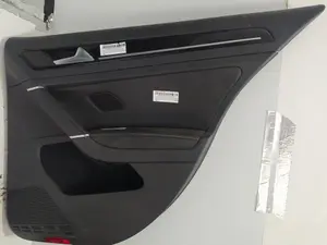 Foto de GUARNECIDO PUERTA TRASERA DERECHA VOLKSWAGEN GOLF VII (5G1/BE1) 2.0 TDI (184 CV / 135 KW) foto 2