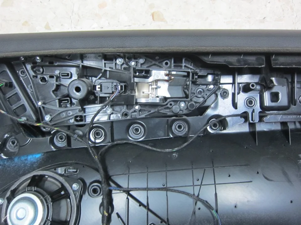 Foto de MANETA INTERIOR DELANTERA IZQUIERDA PORSCHE CAYENNE (TIPO 92A) referencia 7P5837019