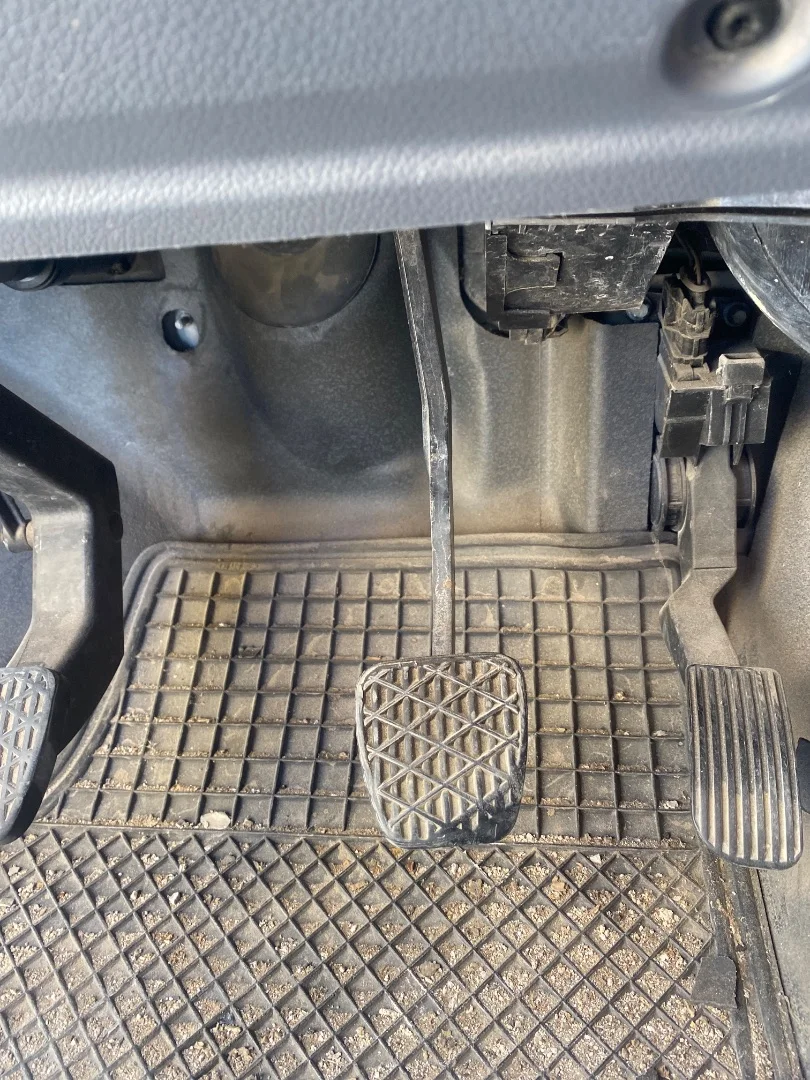 Foto de PEDAL FRENO MERCEDES-BENZ VITO FURGÓN (639) 2.1 CDI CAT (109 CV / 80 KW) referencia A6392900218