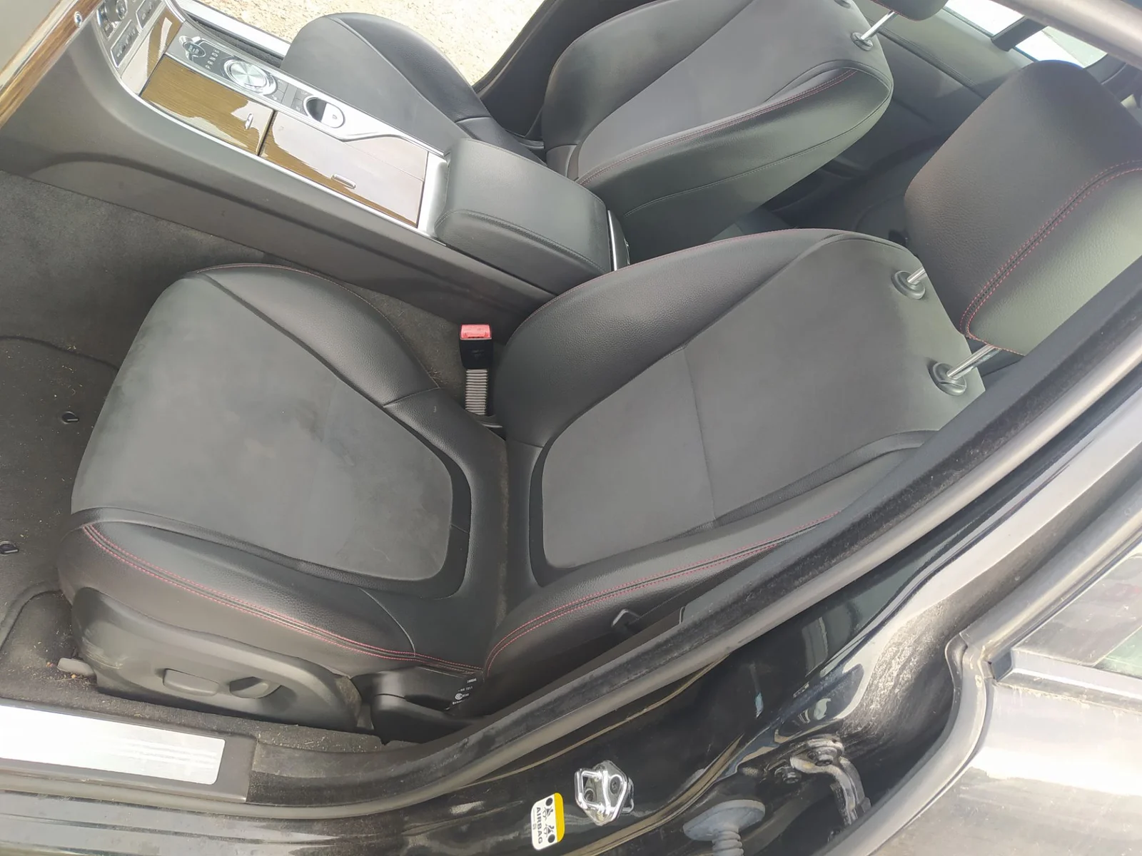 Foto de ASIENTO DELANTERO IZQUIERDO JAGUAR XF 3.0 V6 Diesel CAT (241 CV / 177 KW)