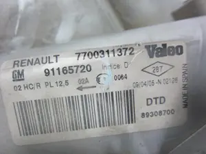 Foto de FARO DERECHO OPEL VIVARO referencia 7700311372 foto 5
