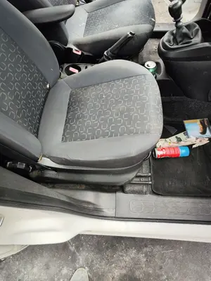Foto de ASIENTO DELANTERO DERECHO FIAT II DOBLÒ (152) 1.6 JTDM 16V CAT (105 CV / 77 KW)