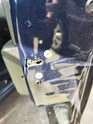 Foto de CERRADURA PUERTA DELANTERA DERECHA PEUGEOT 308 1.6 16V (120 CV / 88 KW) referencia 9800616580