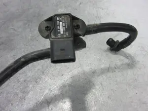 Foto de SENSOR PRESION PORSCHE CAYENNE (TIPO 92A) referencia 0261230081 foto 4