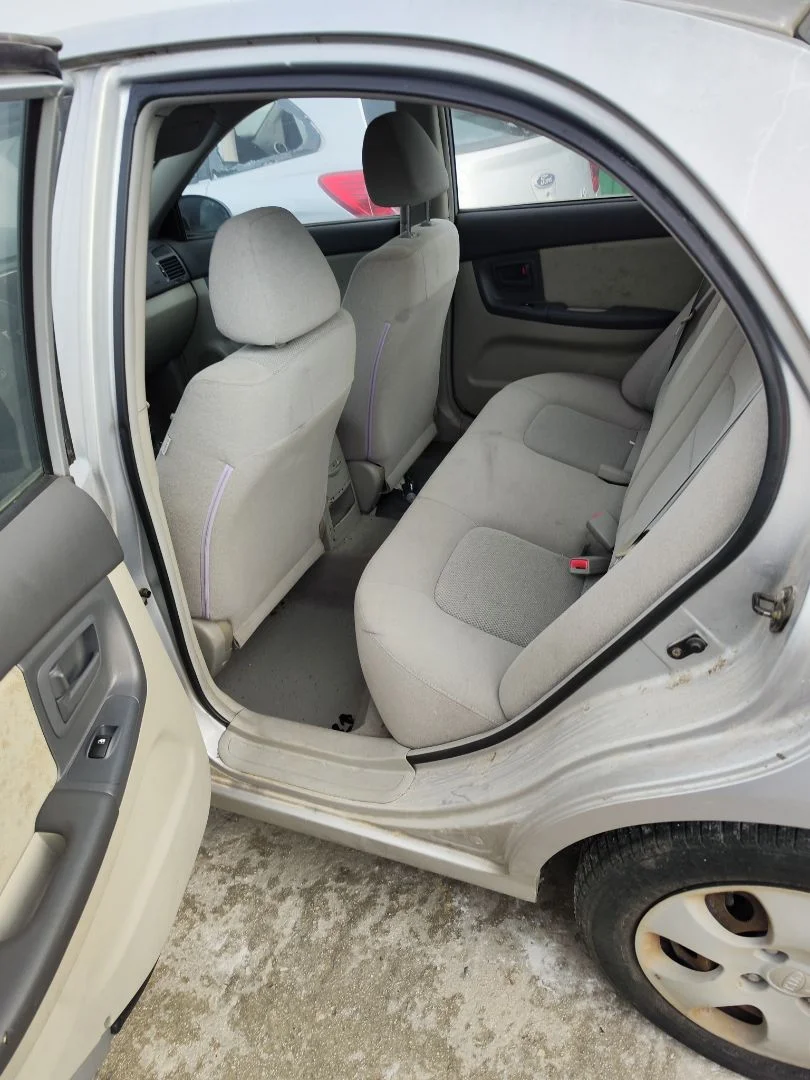 Foto de GOMAS CONTORNO PUERTA KIA CERATO (LD) 1.5 CRDi (102 CV / 75 KW)
