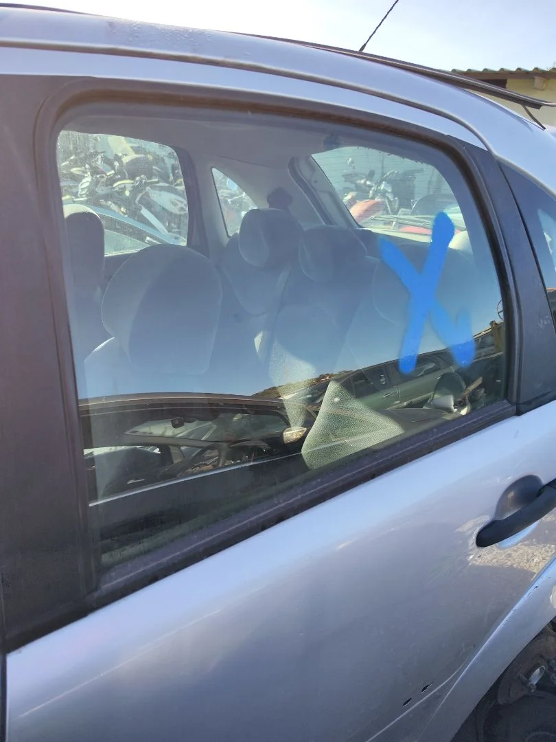 Foto de LUNA TRASERA IZQUIERDA CITROEN C3 1.4 (73 CV / 54 KW)