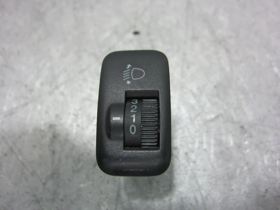 Foto de INTERRUPTOR HONDA CR-V (RD8) 2.0 VTEC CAT (150 CV / 110 KW) referencia M20010