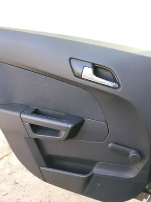 Foto de GUARNECIDO PUERTA TRASERA IZQUIERDA OPEL ASTRA H BERLINA
