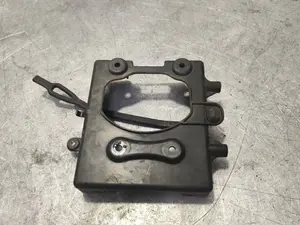 Foto de SOPORTE BATERIA DUCATI MONSTER 696 696 cm3 - 58.8 kW (80 CV / 59 KW) referencia 82912831B foto 3