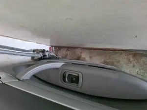 Foto de ELEVALUNAS TRASERO IZQUIERDO PORSCHE CAYENNE (TIPO 9PA) 3.2 V6 CAT (250 CV / 184 KW)