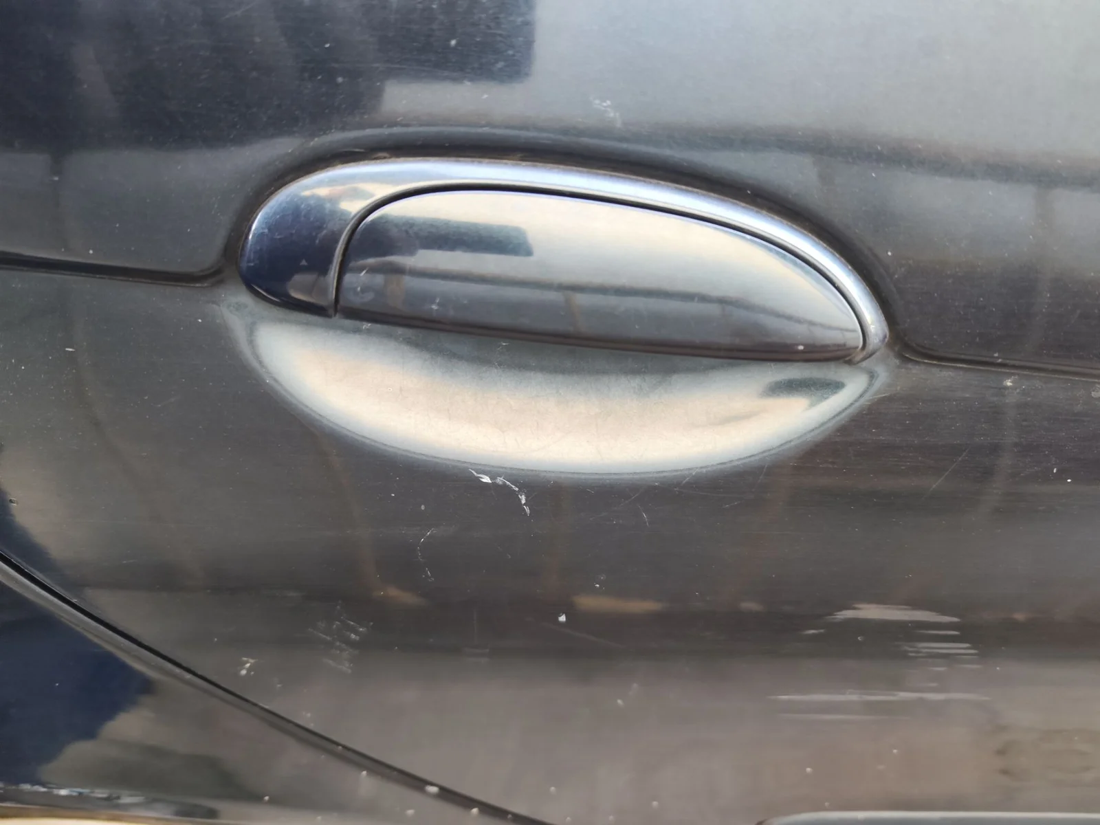 Foto de MANETA EXTERIOR TRASERA DERECHA RENAULT SCENIC I (JA...) 1.9 dCi Diesel CAT (102 CV / 75 KW) referencia 7700433076