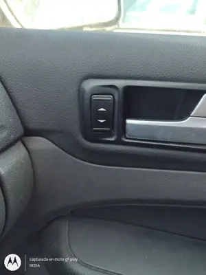 Foto de MANDO ELEVALUNAS DELANTERO DERECHO FORD FOCUS SPORTBREAK (CAP) 1.6 16V CAT (101 CV / 74 KW)