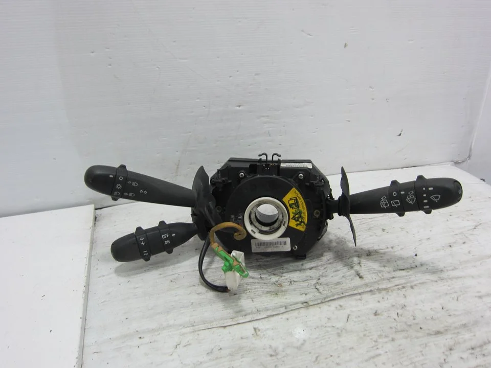 Foto de MANDO MULTIFUNCION ALFA ROMEO 147 (190) 1.6 16V CAT (105 CV / 77 KW) referencia 735365525
