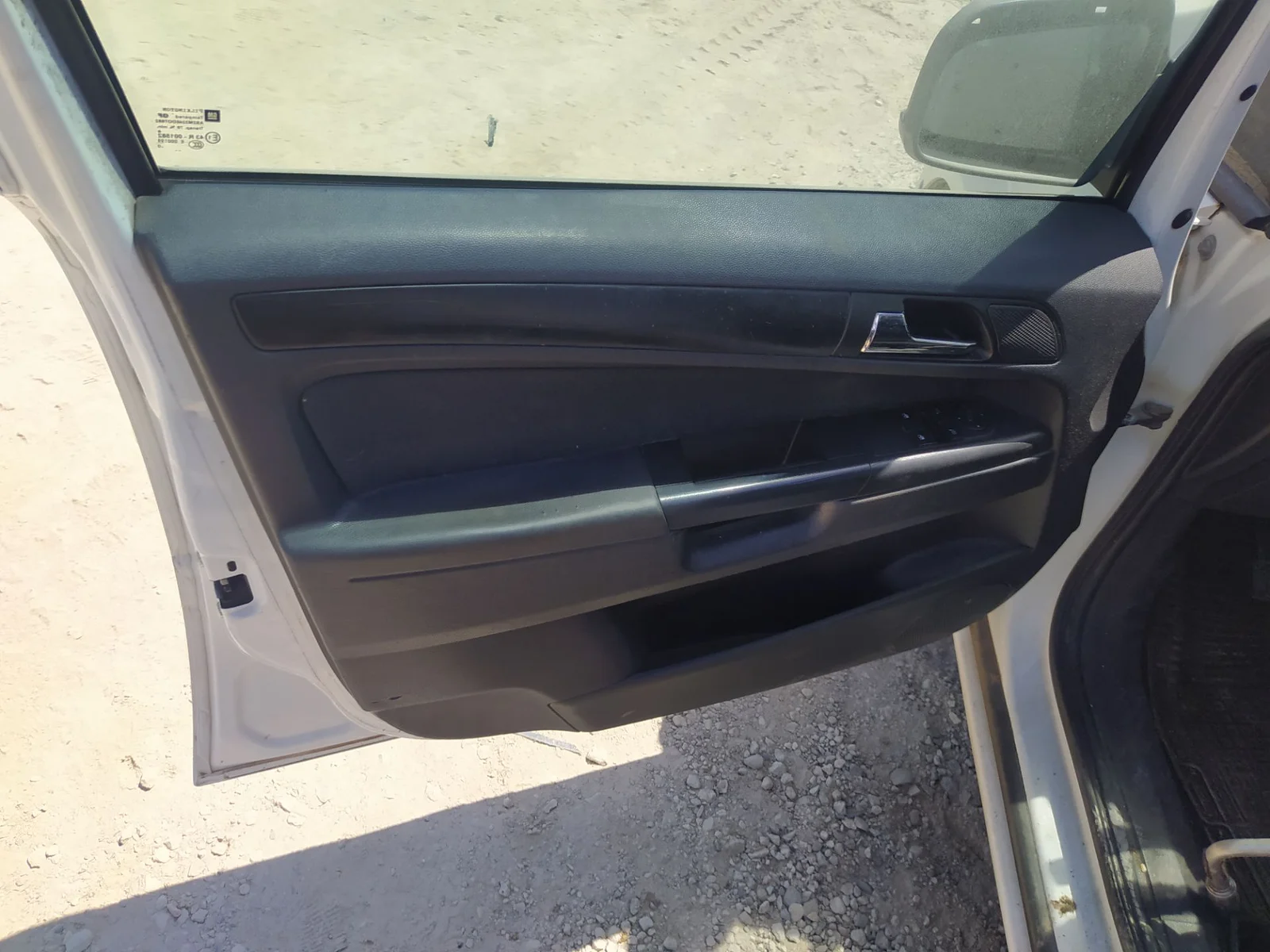 Foto de GUARNECIDO PUERTA DELANTERA IZQUIERDA OPEL ZAFIRA B 1.9 CDTI (120 CV / 88 KW) referencia 13164484