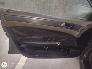 Foto de ELEVALUNAS DELANTERO IZQUIERDO AUDI A6 BERLINA (4B2) 1.9 TDI (131 CV / 96 KW)
