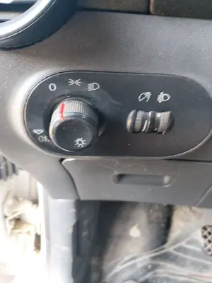 Foto de MANDO LUCES SEAT CORDOBA BERLINA (6L2) 1.9 SDI (64 CV / 47 KW) referencia 6Q0953513E FKZ