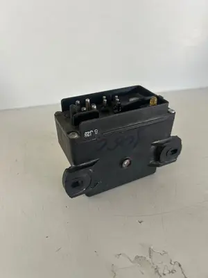 Foto de CAJA PRECALENTAMIENTO SSANGYONG ACTYON 2.0 TD CAT (141 CV / 104 KW) referencia 84700 09000 foto 2