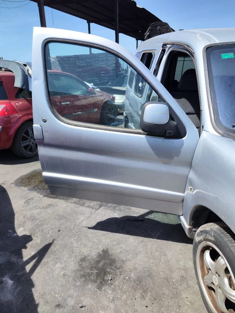 Foto de PUERTA DELANTERA DERECHA CITROEN BERLINGO 2.0 HDi CAT (RHY / DW10TD) (90 CV / 66 KW) referencia 9839318180