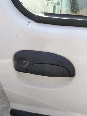 Foto de CERRADURA PUERTA DELANTERA DERECHA RENAULT KANGOO I (F/KC0) 1.9 dCi Diesel CAT (84 CV / 62 KW)